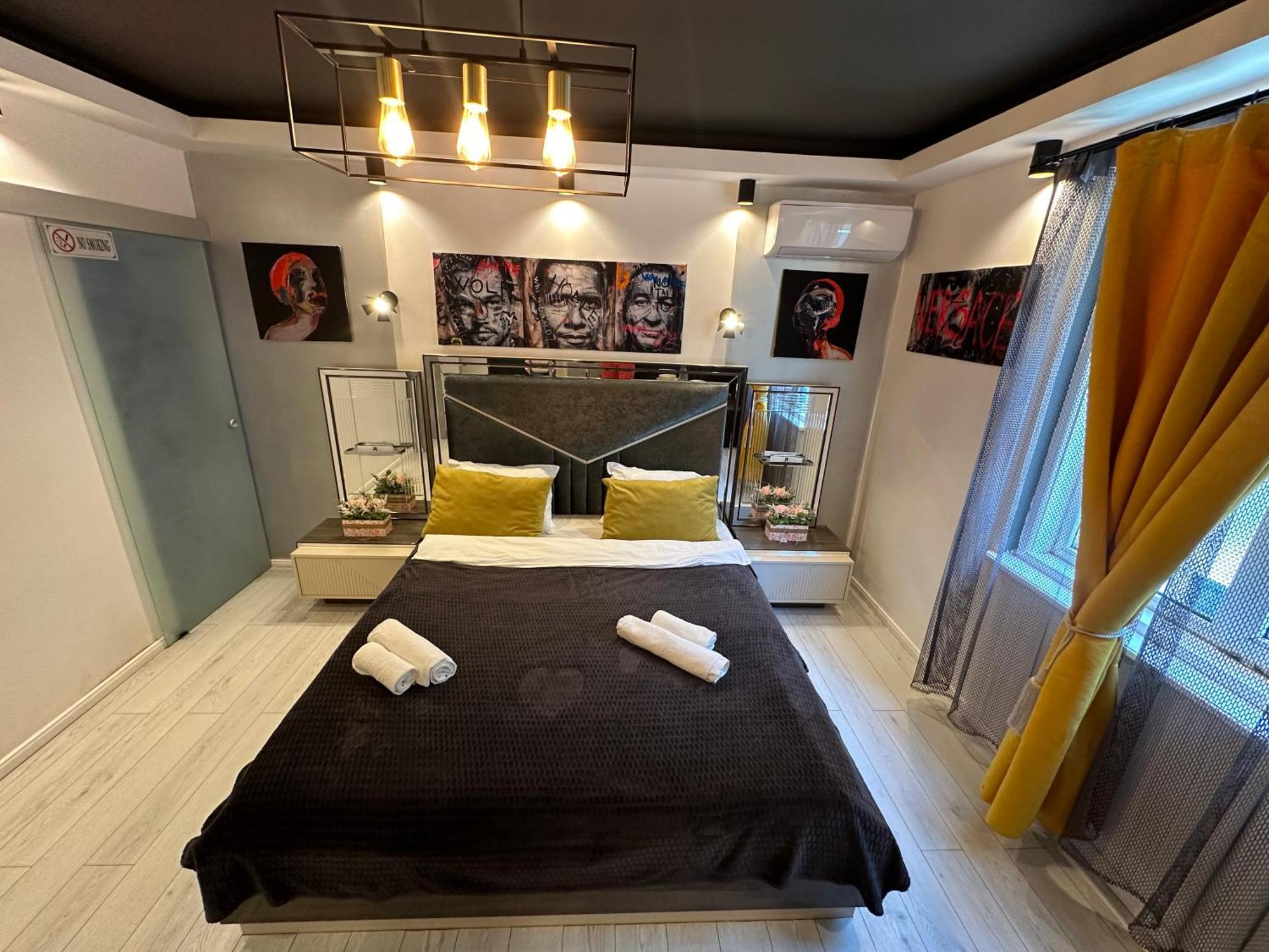The Fame - Modern Studio In Top Location & Parking Craiova Kültér fotó
